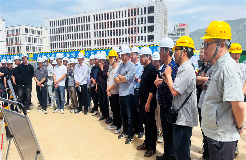 2025年4月17日，由莆田市涵江区住房和城乡建设局主办、俄罗斯专享会三建承办的钢筋安装工程质量防控现场交流会在联东U谷·涵江海峡智造产业谷一期成功召开。